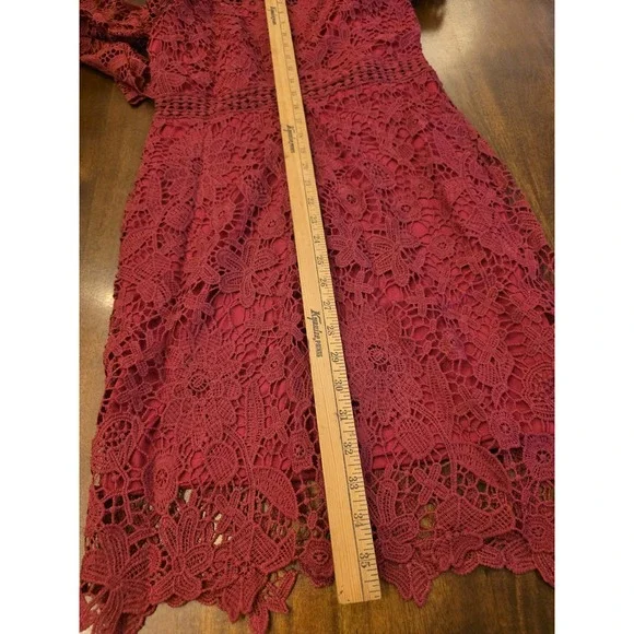 Eilly Bazar Women's Dress Size Medium Lace Overlay Burgundy Holiday Glam NEW - Picture 8 of 11
